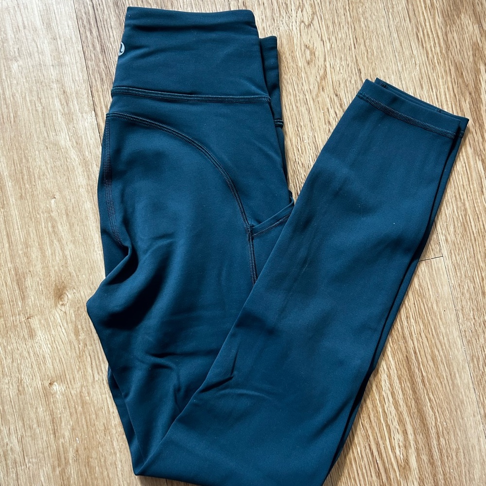 Lululemon’s Invigorate HR Tight 25”